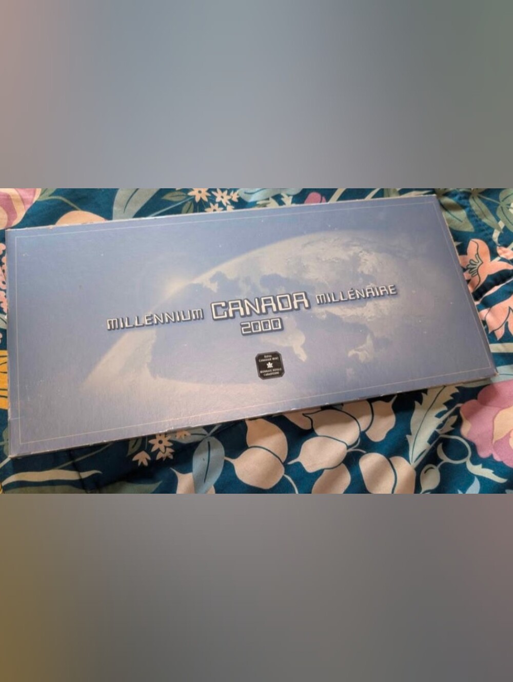 Millennium Canada 2000 Collector Coin Set - Blue